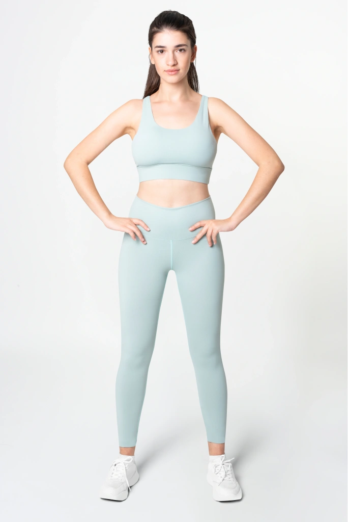 https://youngyoung.co.id/wp-content/uploads/revo-woocommerce-theme/theme/images/fashion_category_10.webp
